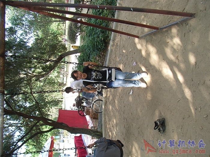 071029XCB247.jpg