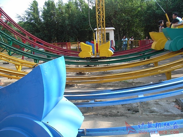 071029XCB270.jpg