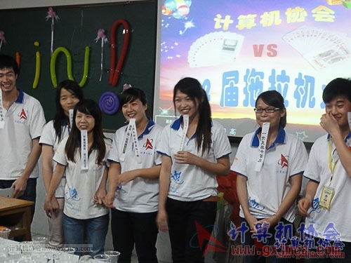 224708uq2f2ujuty44q844.jpg