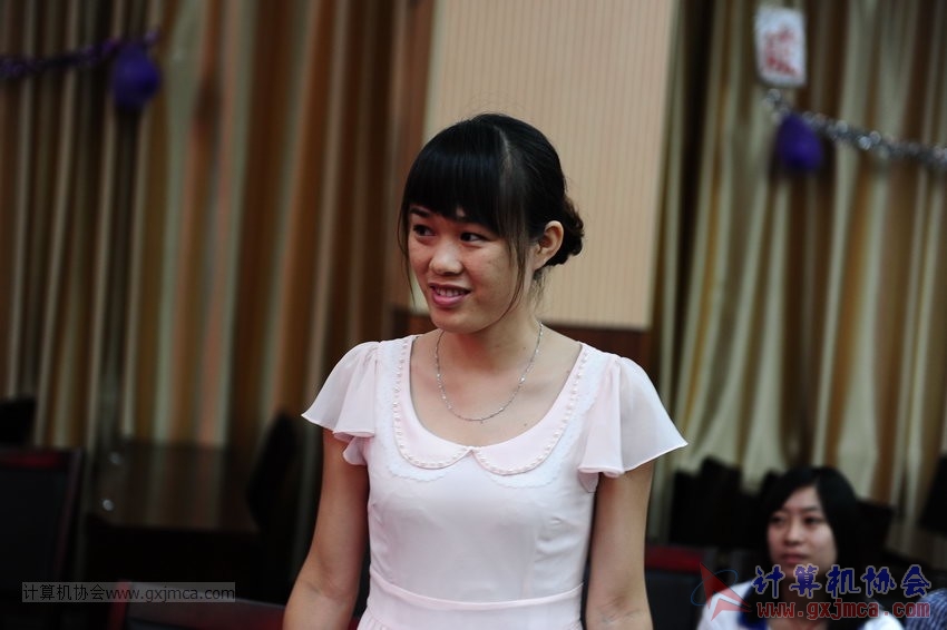 李进芳.JPG