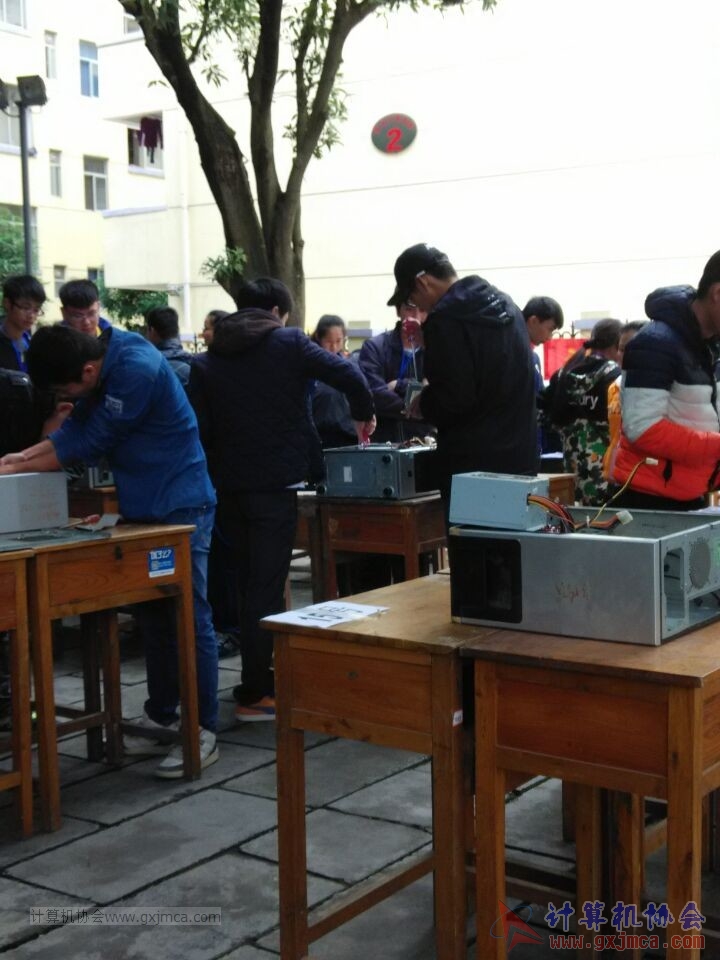 151129nczj14.jpg