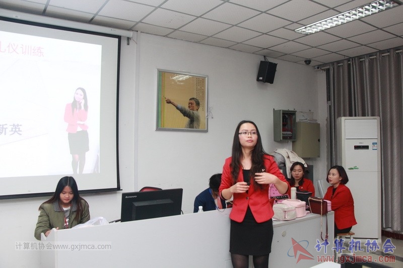 1612280swlycz_010.JPG