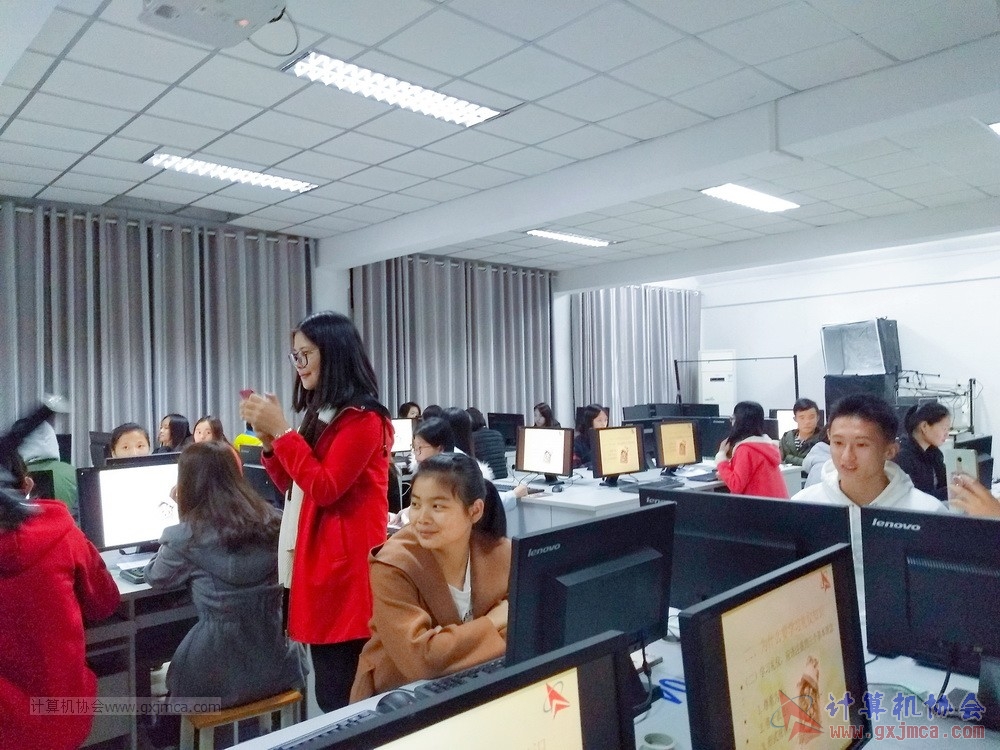 171123lypx325.jpg