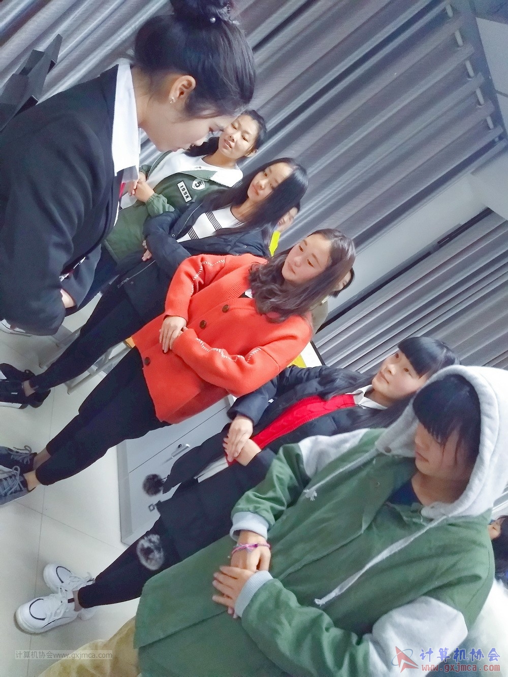 171123lypx332.jpg