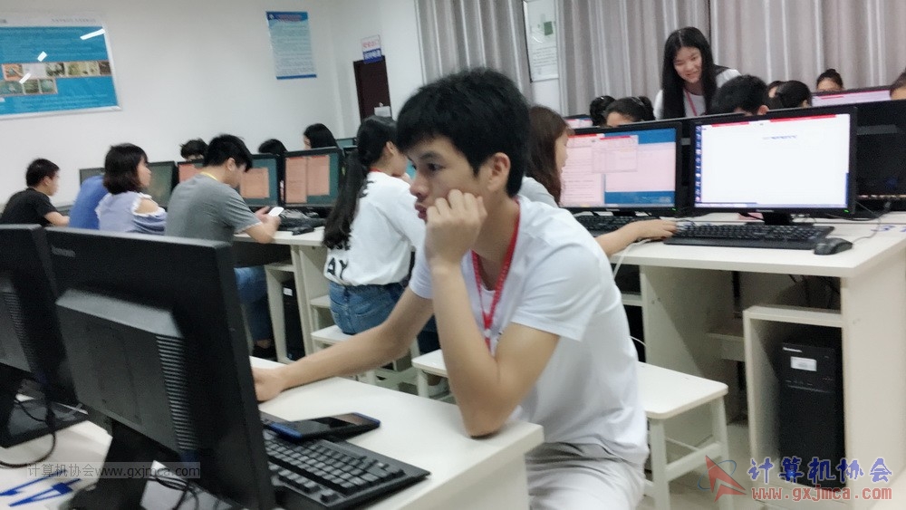 180517EXDZBGTBCLJHSYYPX34.jpg