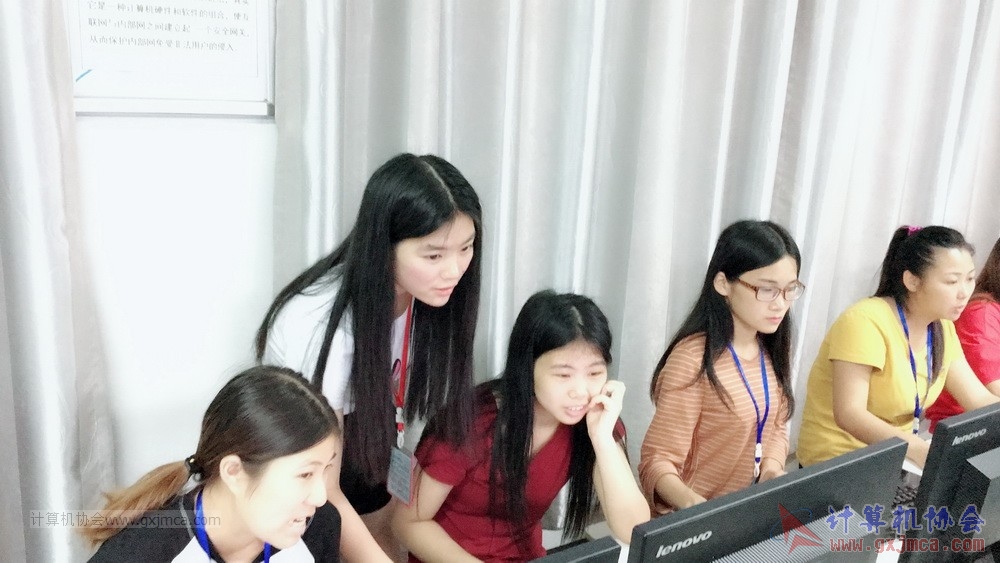 180517EXDZBGTBCLJHSYYPX37.jpg