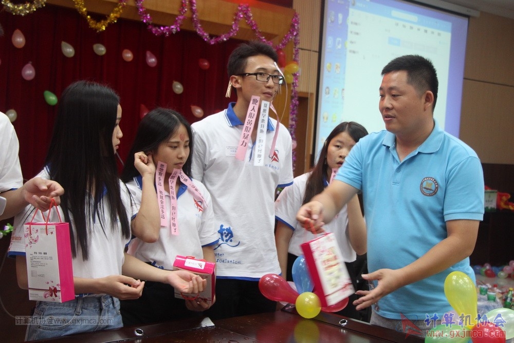 180609TLJJS301.JPG