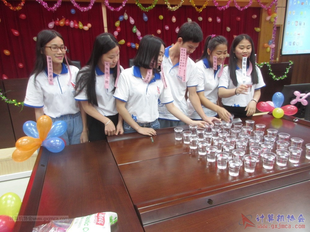 180609TLJJS380.JPG