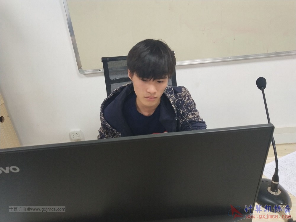 20181018wbpxdek002.jpg