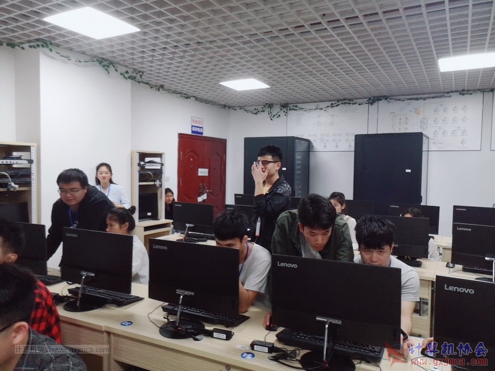 180320txcl43.jpg