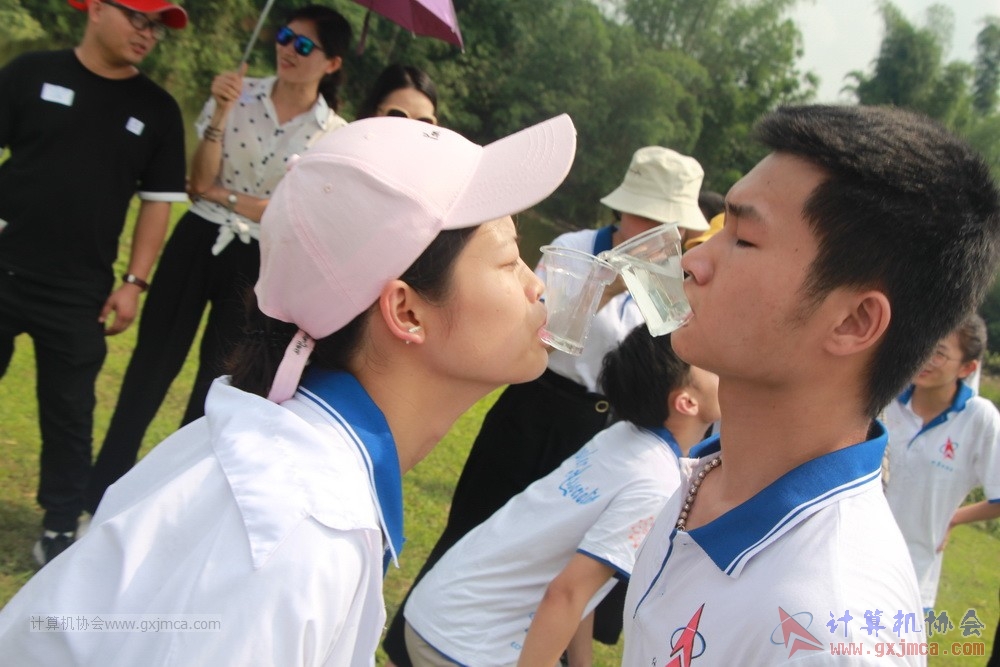 180512xhcy490.JPG