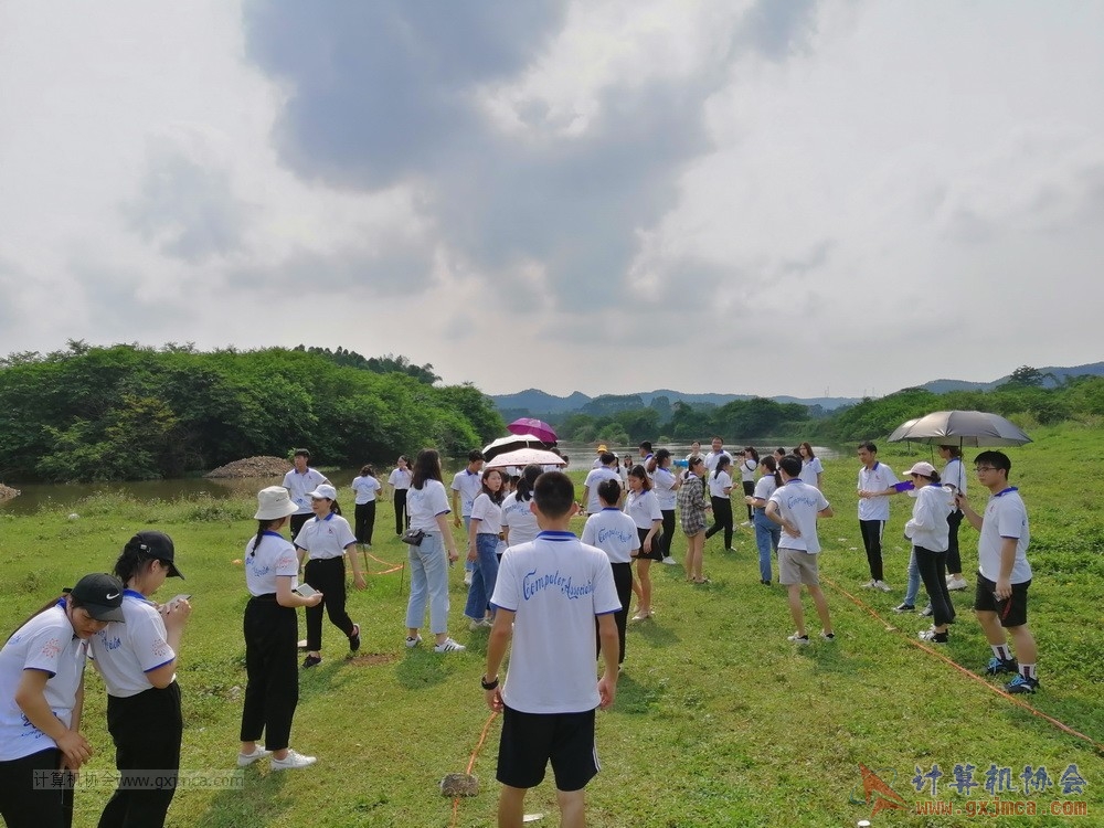 180512xhcy002.jpg