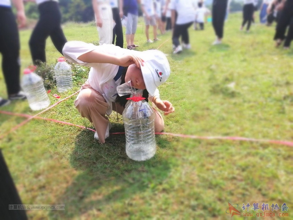 180512xhcy016.jpeg