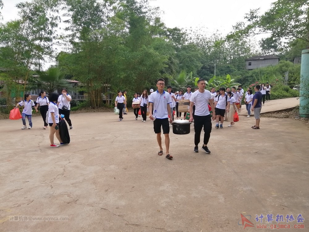 180512xhcy184.jpg