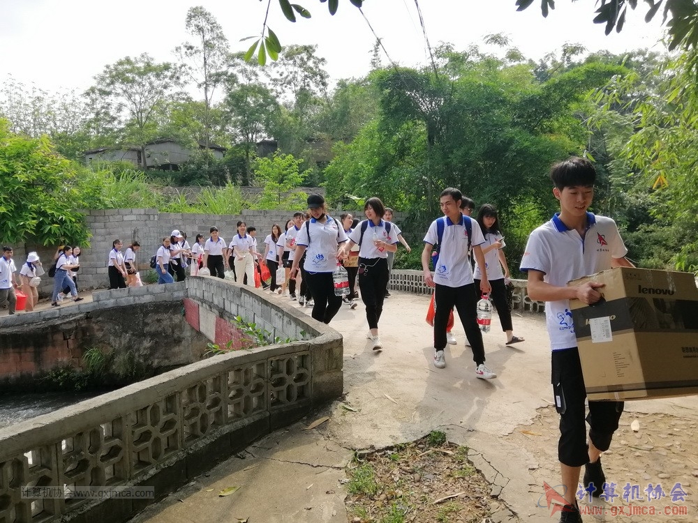 180512xhcy191.jpg