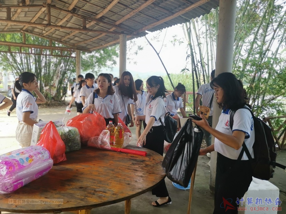 180512xhcy194.jpg