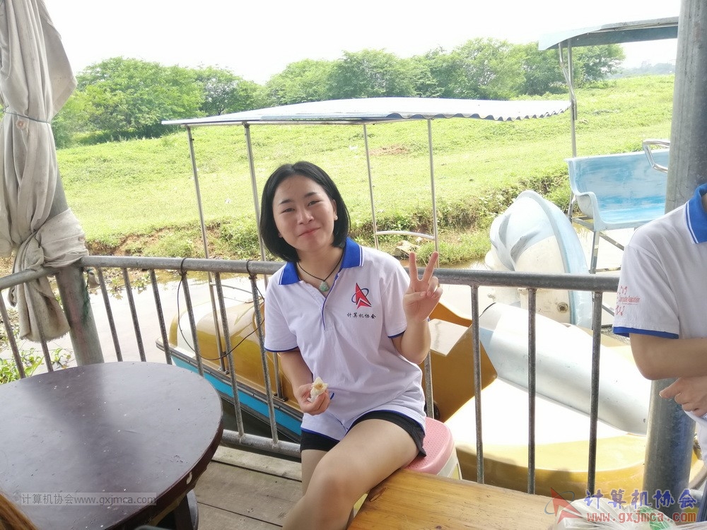 180512xhcy234.jpg