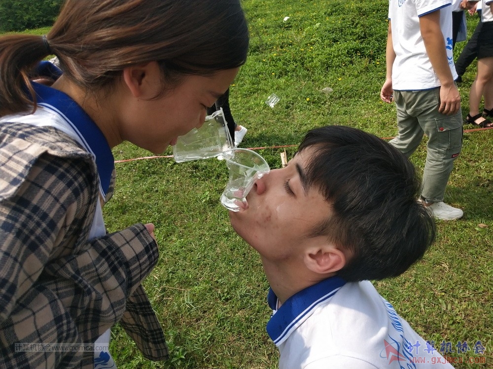 180512xhcy259.jpg