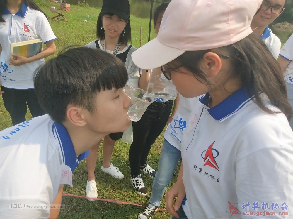 180512xhcy282.jpg