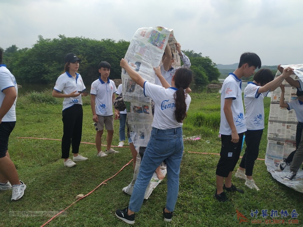 180512xhcy310.jpg