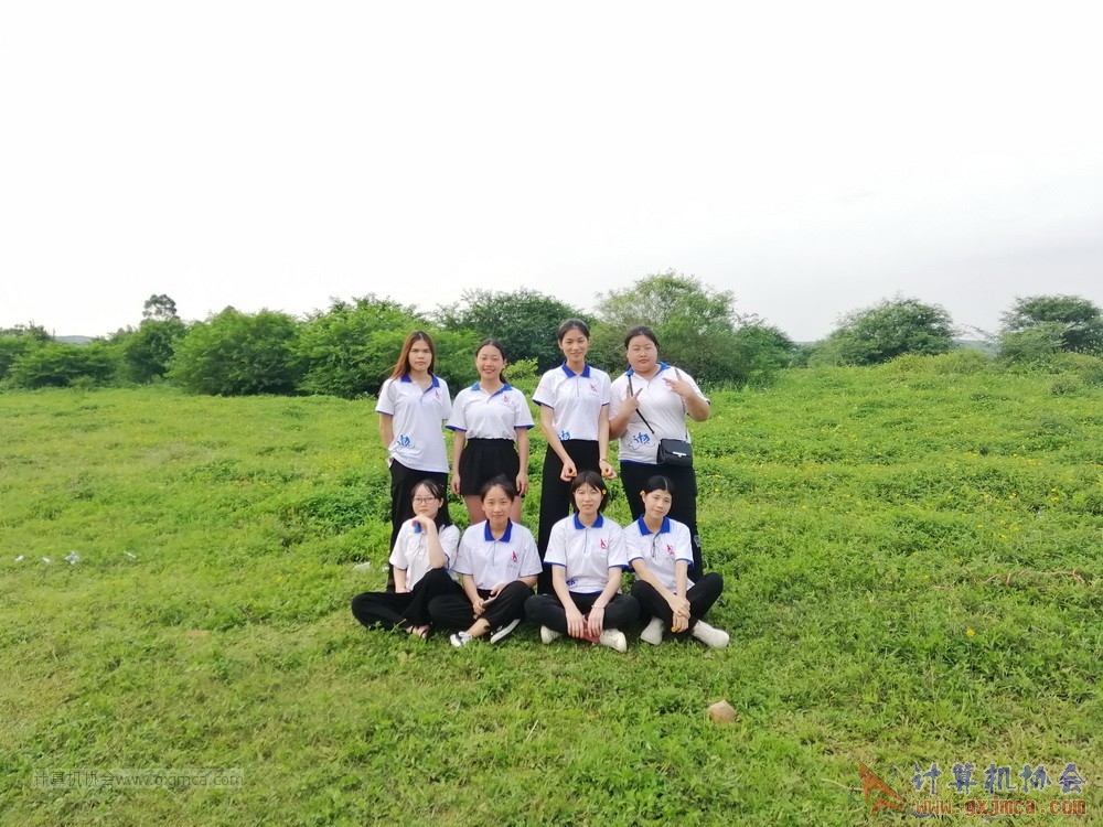 180512xhcy320.jpg