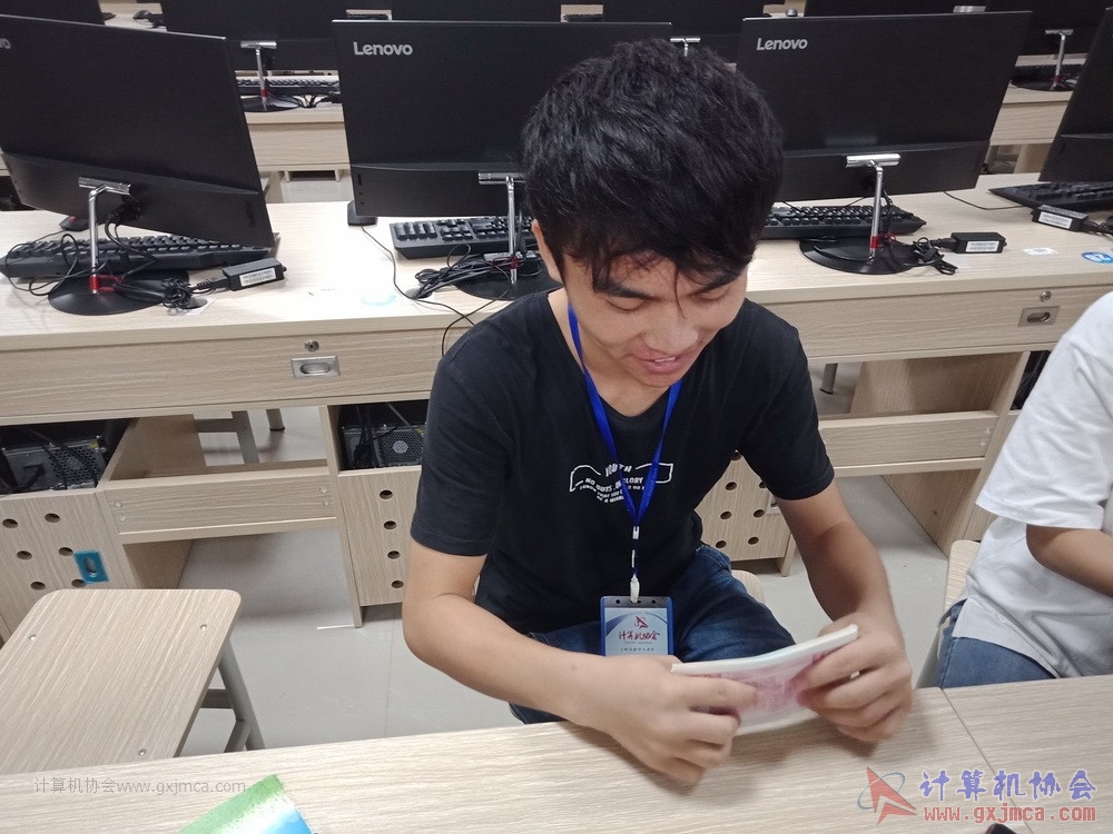 20190605xhksdsjspxhd72.jpg