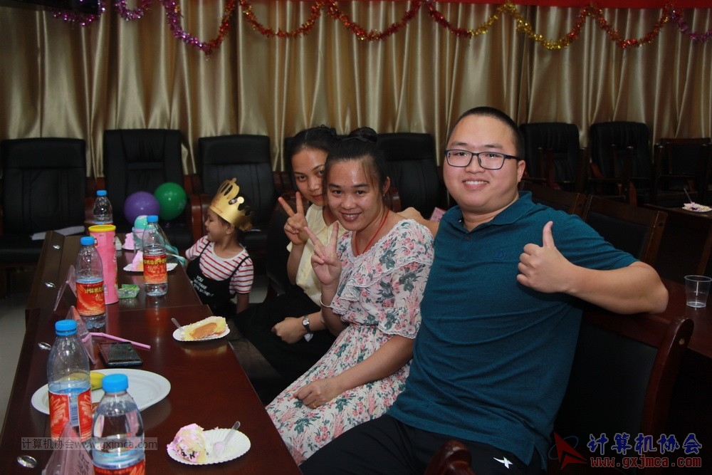 20190615qxhclssznghxh14ssrparty507.JPG