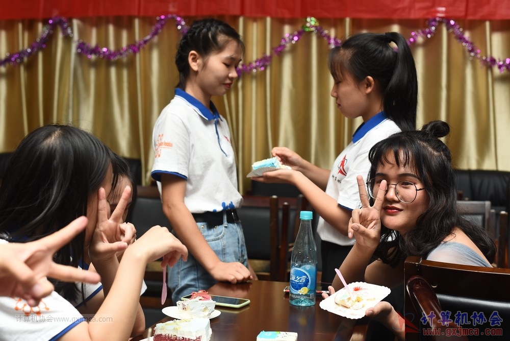 20190615qxhclssznghxh14ssrparty830.JPG