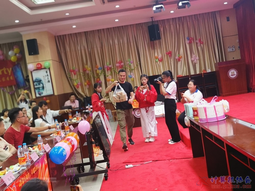 20190615qxhclssznghxh14ssrparty1165.jpg