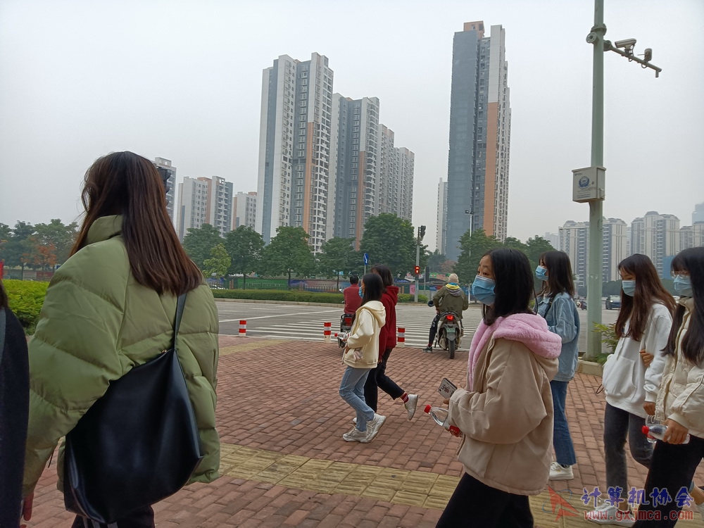 201226nnbwg018.jpg