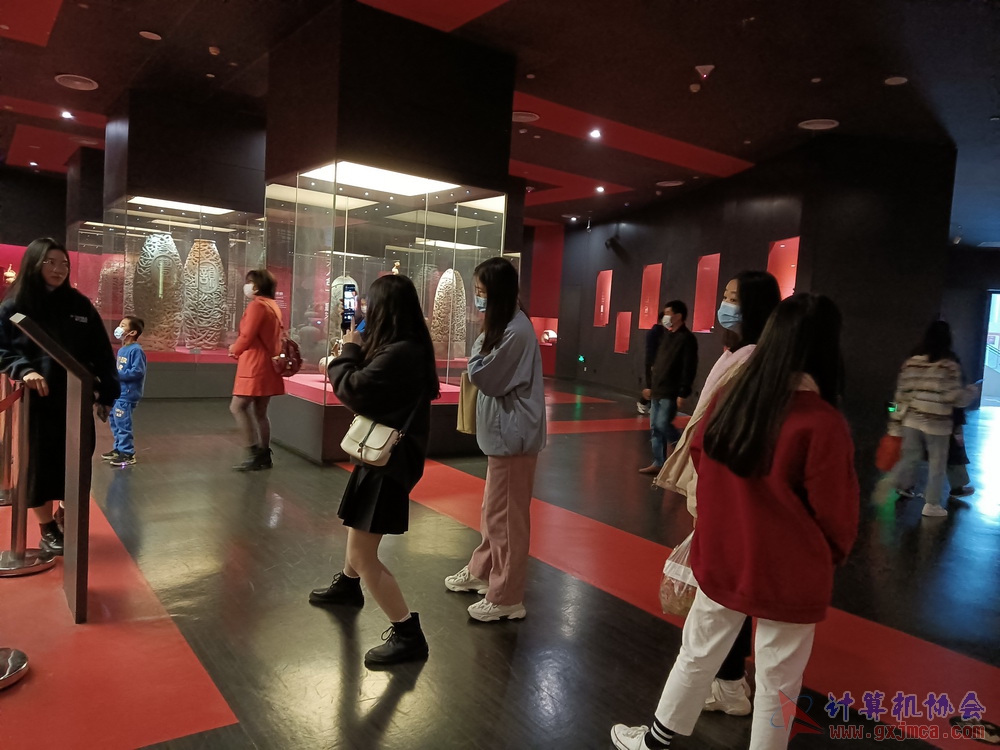 201226nnbwg030.jpg