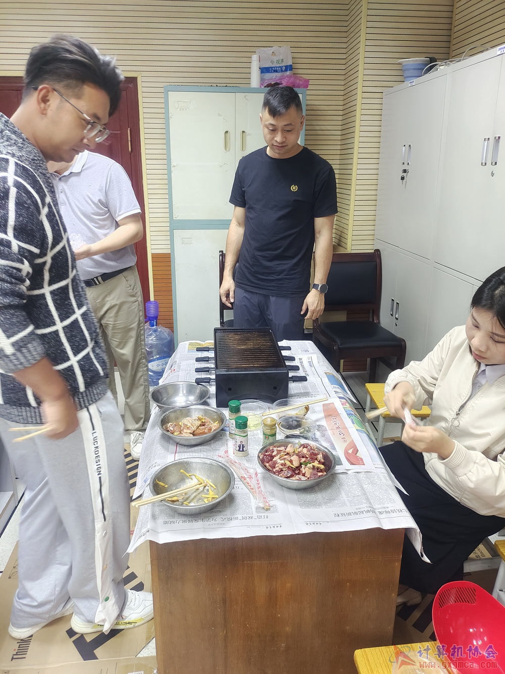 230512CA18znqcbh016.jpg