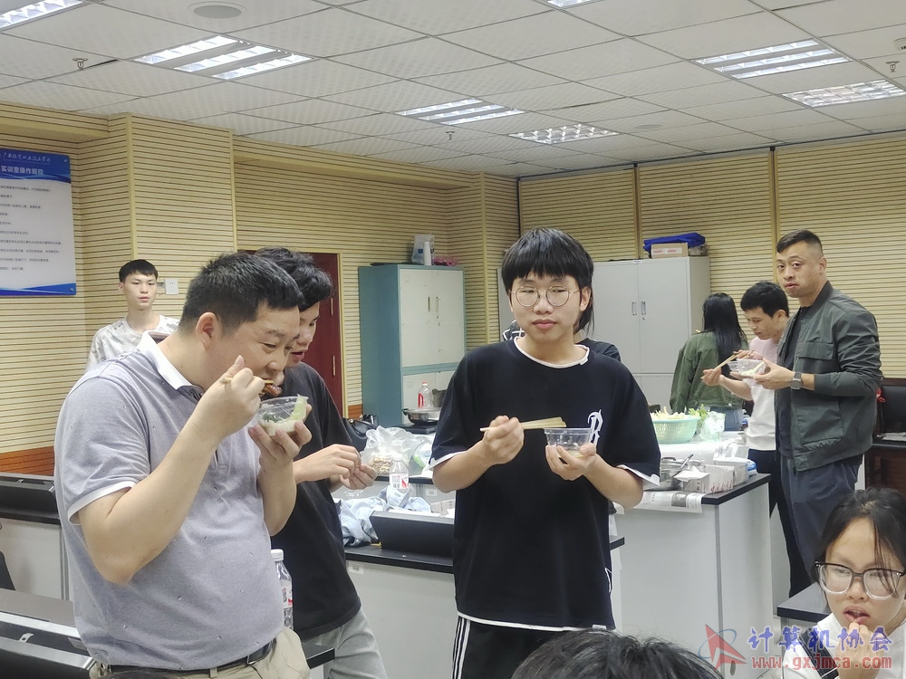 230512CA18znqcbh092.jpg
