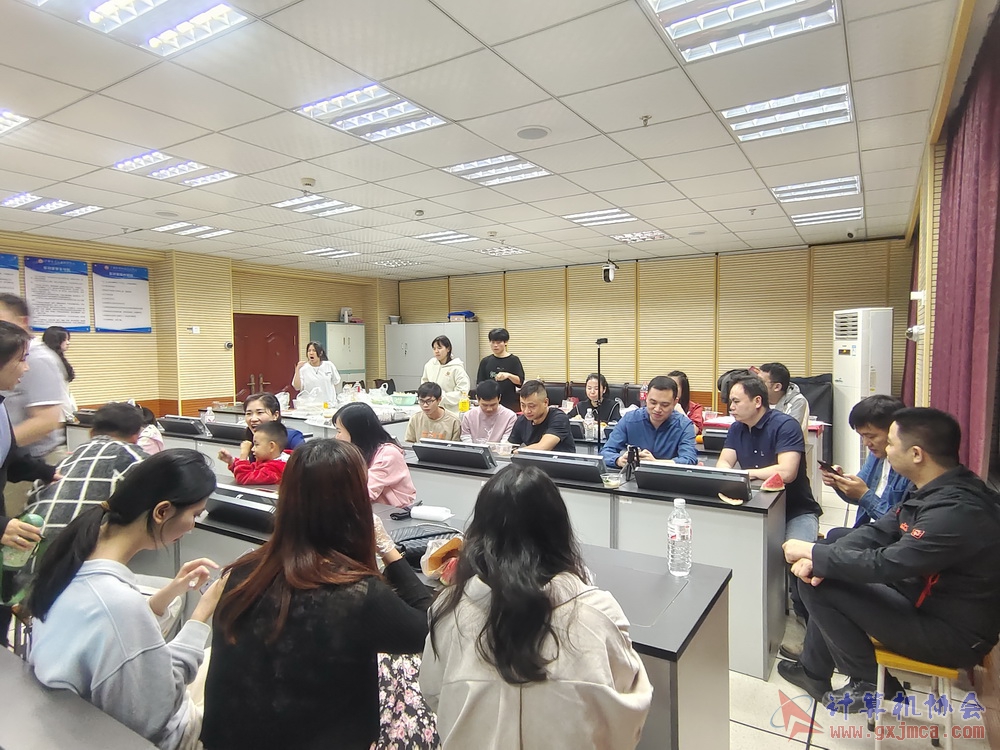 230512CA18znqcbh122.jpg