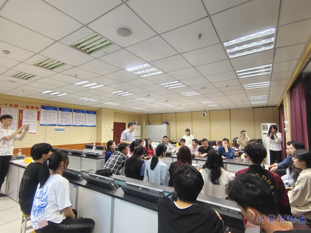 230512CA18znqcbh127.jpg