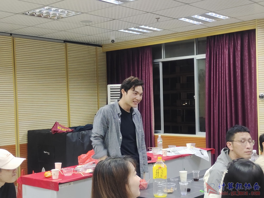 230512CA18znqcbh184.jpg