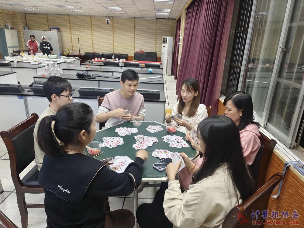 230512CA18znqcbh004.jpg