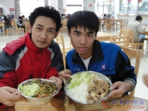 2012-12-01应邀参加广西财经学院第十届装机大赛(04)就餐篇