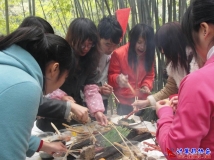 2011-01-08协会凤凰谷冬游师生联谊活动（10）