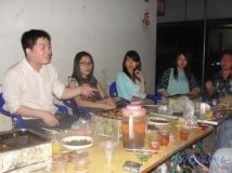 20130423协会召开九届全体干部烤鱼品酒座谈会(03)