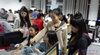 20151204协会开展《拖拉机扑克牌升级打法入门》内部培训活动(小相机)
