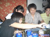 2009-10-24协会成员狮山公园KTV联谊活动(01)