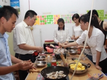 20131109六、七届干部回协会指导工作及交流联谊活动（01）