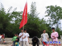 2006-05-14协会委员会全体成员与指导老师大王滩户外联谊活动\宝宝相机(02