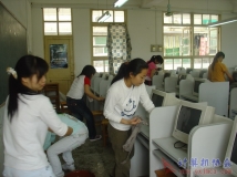 2007-03-30协会成员学雷锋劳动现(03)