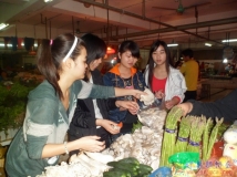 2012-03-17网络.财务.外联三部门开锅联谊活动