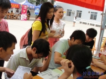 2012-09-28协会面向2012级新生摆台招新（02）